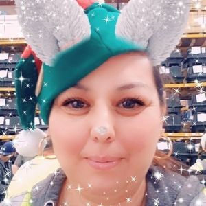 Meet your Posher, Claudia